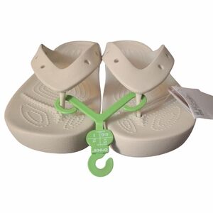 CROCS Women's Classic Platform Flip Flop Sandals Size 11